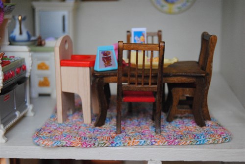 Dolls house - Flickr 6866239817.jpg